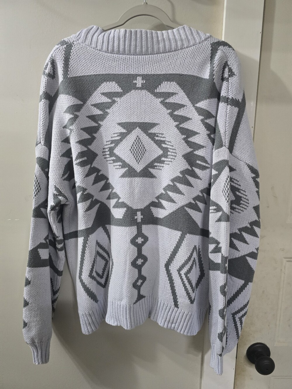Gray Patterned Women's Sweater - Picture 7 of 9